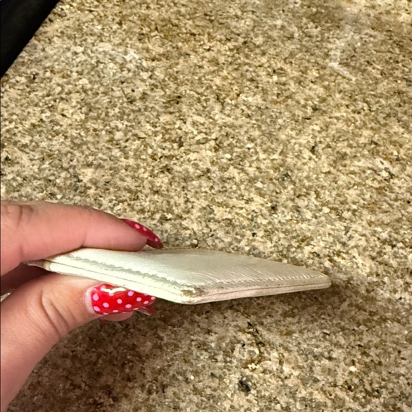 Tory Burch Ivory Leather Card Case with Gold Logo - Picture 4 of 11